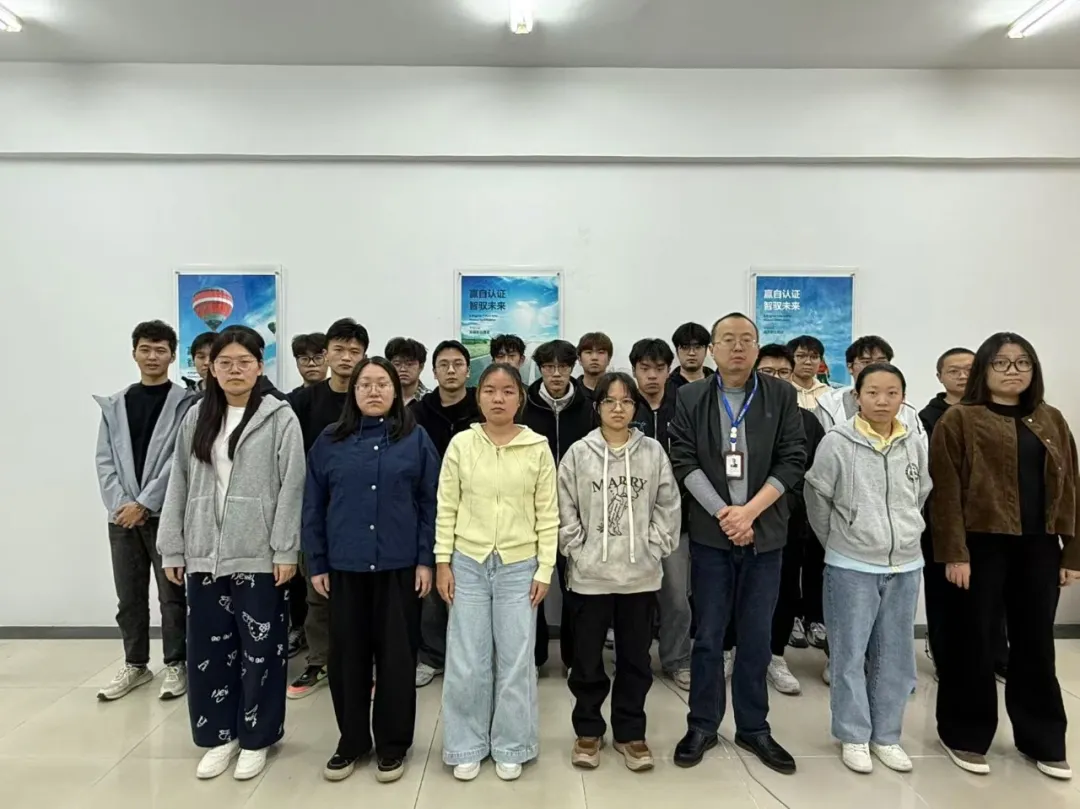 【近期結班留影】時光會定格此刻，但夢想永